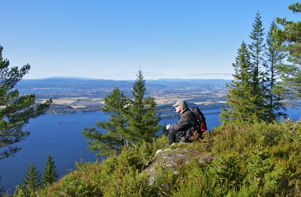 Ved den aldeles utmerkede utsikt over Tyrifjorden og Ringerike.